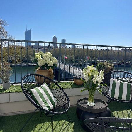 Coeur De Lyon Avec Terrasse Et Jacuzzi Apartment Bagian luar foto